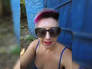 Bongacams Free Porn Cam of BUSINKA-25