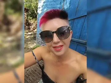 Bongacams Best live sex cam show of BUSINKA-25