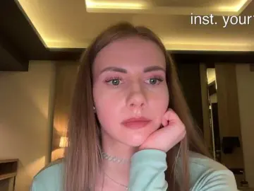Bongacams Free Porn Cam of -VikkiL0vesCheese-