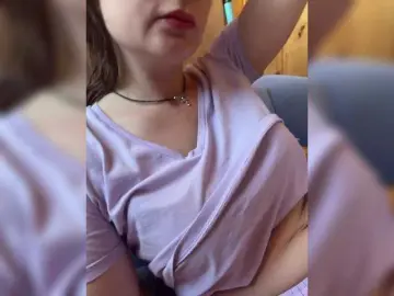 Bongacams Adult Webcam of CreamRaspberrya