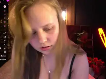 Bongacams Adult Webcams of CrystallPaws