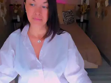 Bongacams Best Webcam of AnaMills