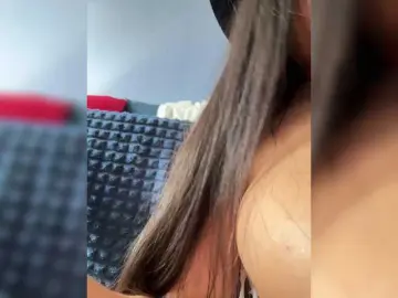 Bongacams Live Sex Cam of Kiss-krisss