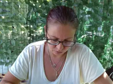 Bongacams Watch Live Sex Cams of LadyHellene