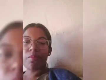 Bongacams Sex Cam of IndianBeaut
