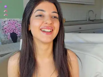 Bongacams Live Sex Cam of SweetyKissy