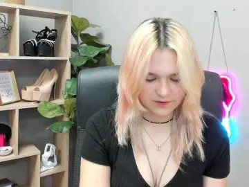 Bongacams Watch Live Sex Cams of SweetLilyxo