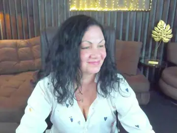 Bongacams Best live sex cam show of IrissMoon