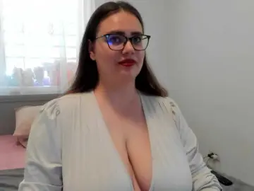 Bongacams Watch Live Sex Cams of amiravyxen