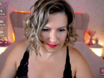 Bongacams Adult Video Chat of KiraRoxx