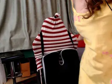 Bongacams Adult Webcam of kellysurfing