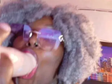 Bongacams Watch Live Sex Cams of ebony-NeighborMoans