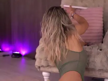 Bongacams Nude Webcam of SophiaPotts