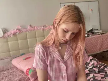 Bongacams Best live sex cam show of sexycute18