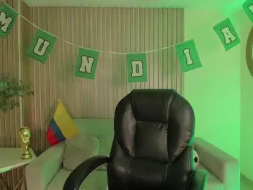 Bongacams Watch Live Sex Cams of PaulinaSantos1