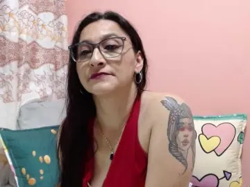 Bongacams Adult Webcams of KarinaSuarez1
