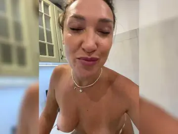 Bongacams Watch Live Sex Cams of Stella888
