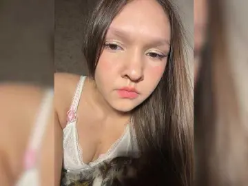 Bongacams Live Sex Cam of Cute-Lolly