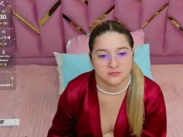 Bongacams Watch Live Sex Cams of collegepawglovedaddy
