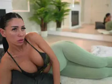 Bongacams Live Porn of MyaBlack