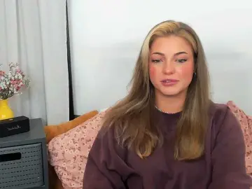 Bongacams Free Porn Cam of LilyTop