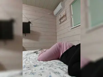 Bongacams Live Sex Cam of Angelia22