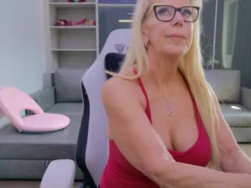 Bongacams Sex Cam of FitCougar