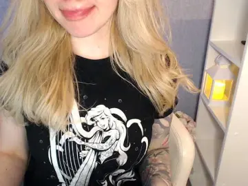 Bongacams Watch Live Sex Cams of SonaZ