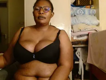 Bongacams Live Sex Cam of Sexiemama