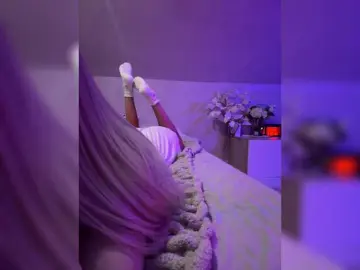 Bongacams Watch Live Sex Cams of HollyPolly111