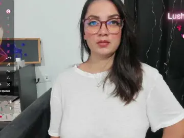 Bongacams Watch Live Sex Cams of SweetLilith