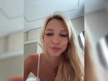 Bongacams Nude Webcam of EwaBrown