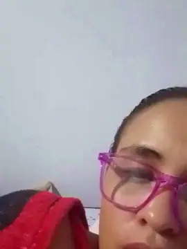 Cam4 Live Porn of aisha_koswell33