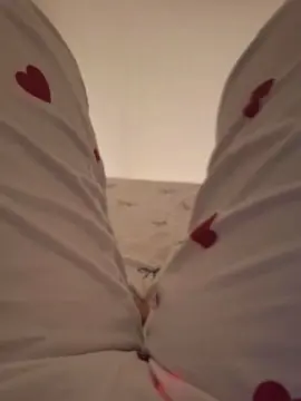 Cam4 Live Porn of isabella323