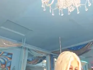 Cam4 Live Sex of adrianna_fox