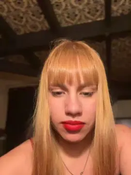 Cam4 Adult Video Chat of saraangelafern1