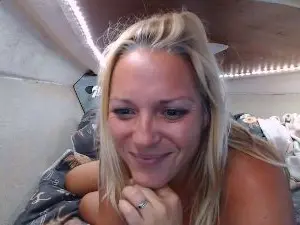 Cam4 Private Sex Chat of Doucelouve9
