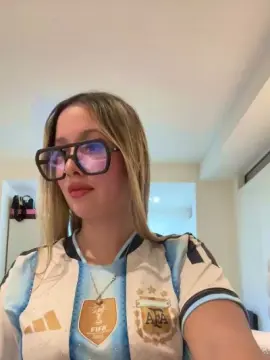 Cam4 Free Live Porn of Mialunaxx