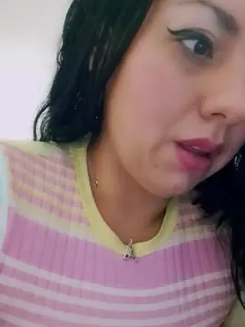 Cam4 Sex Cam of bella_milf1