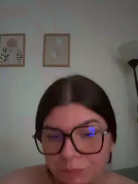 Cam4 Private Sex Chat of beb2hot