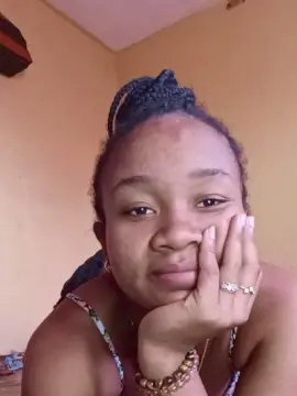 Cam4 Live Porn of mayrahqueen