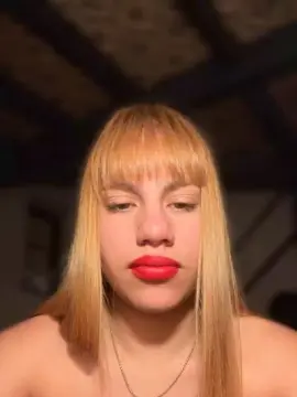 Cam4 Live Sex of Saritafer77