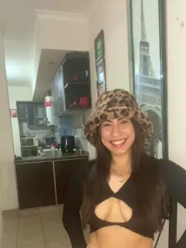 Cam4 Live Sex of ZairaRey