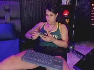 Cam4 Live Porn of zhoestrong