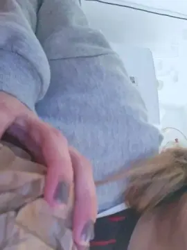 Cam4 Live Sex of agusttinak3