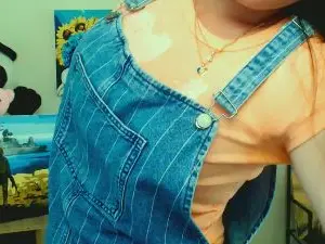 Cam4 Sex Chat of Darina_M_
