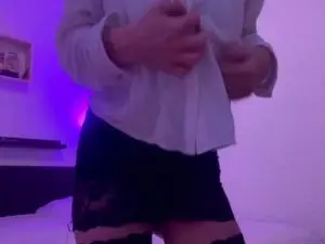 Cam4 Free Porn Cam of Larafoxok