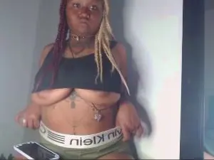Cam4 Free Live Porn of La_malona_77