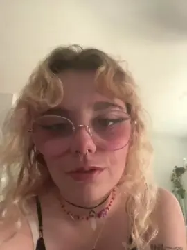 Cam4 Free Porn Cam of Emy_2002