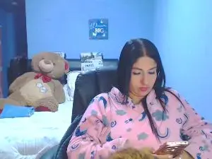 Cam4 Live Sex of Sahotlove1_